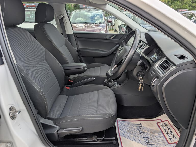 2014 Skoda Rapid Spaceback 1.6 TDI CR 90 Elegance 5dr HATCHBACK DIESEL Manual