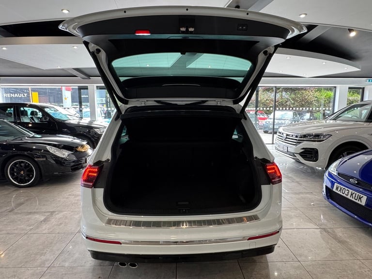  Volkswagen Tiguan 2.0 TDI BlueMotion Tech R-Line SUV 5dr Diesel DSG 4Motion Euro 6 (s/s) (150 Di...
