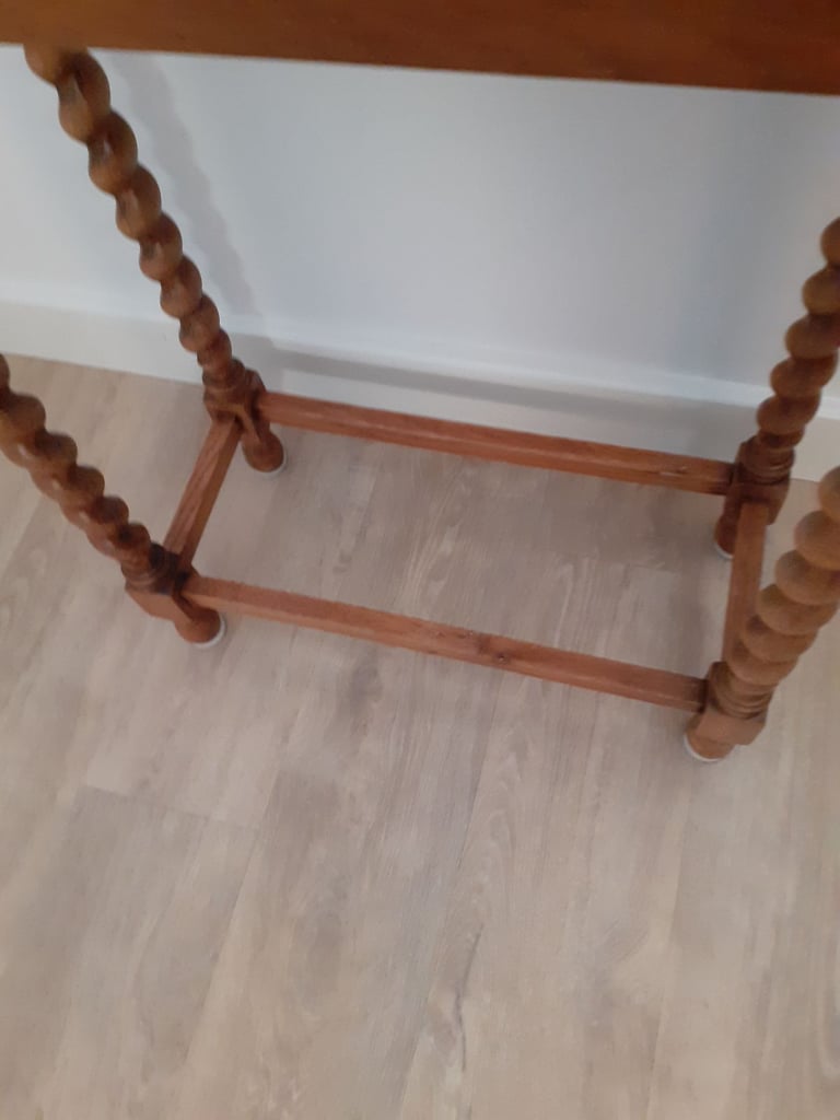 Oak Antique vintage small hall /console table, barley twist legs.VGC