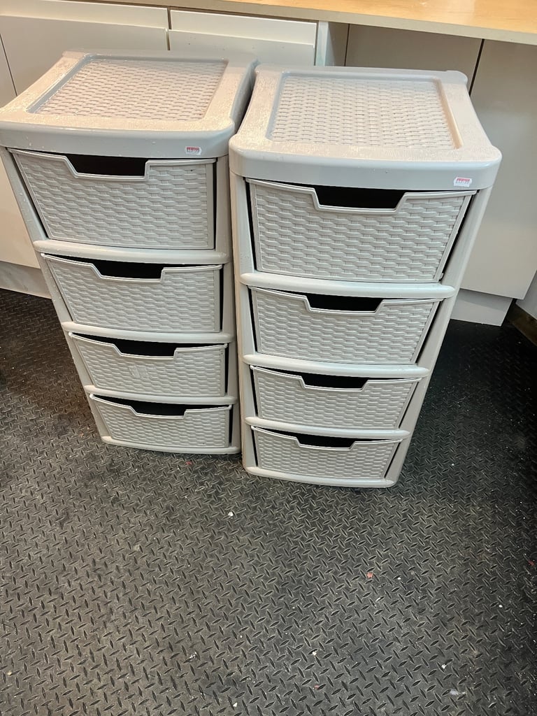 Two sets of 4 drawer units 