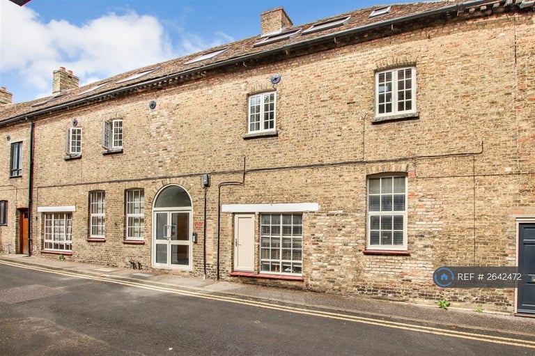 1 bedroom flat in Orchard House, Huntingdon, PE29 (1 bed) (#2642472)