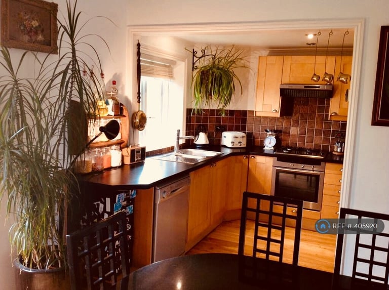 3 bedroom flat in Cavendish Road, London, N4 (3 bed) (#405920)