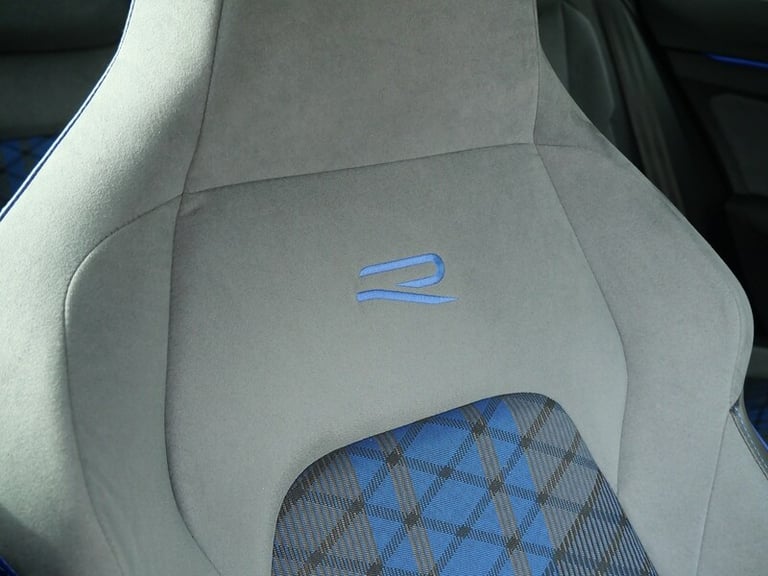 2023 Volkswagen Golf 2.0 TSI R Hatchback 5dr Petrol DSG 4Motion Euro 6 (s/s) (320 ps) Hatchback P...