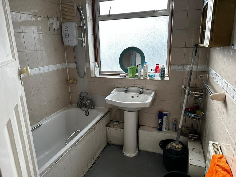 🏠 £800 Double Bedroom Near Brunel & Uxbridge UB8 2DQ 🏠