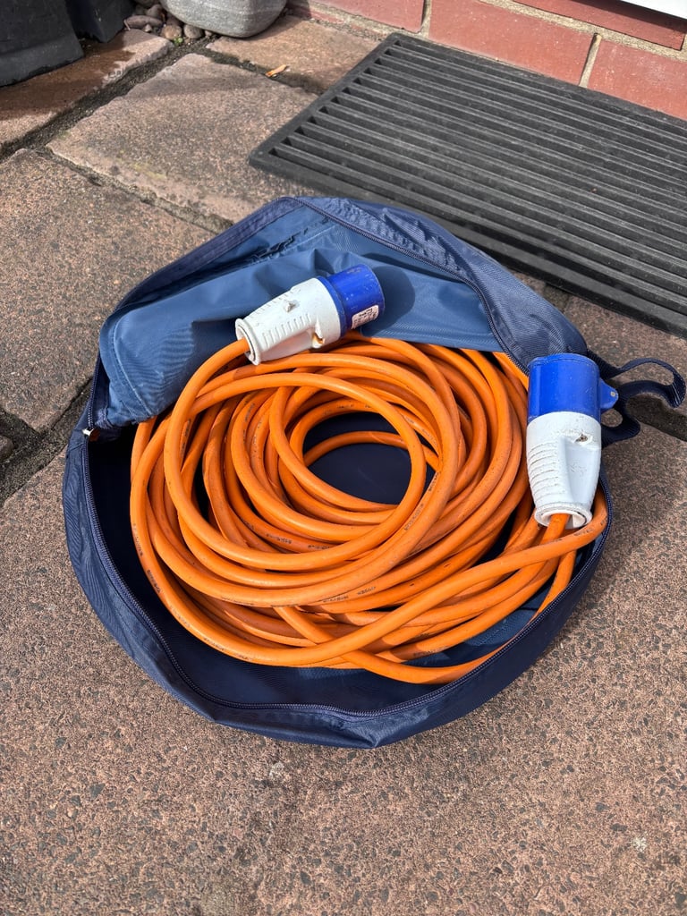 image for 25m Electric hookup cable with case