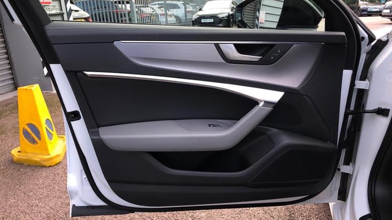 2019 Audi A6 Avant Black Edition 45 TFSI quattro 245 PS S tronic Automatic Saloon Petrol Automatic