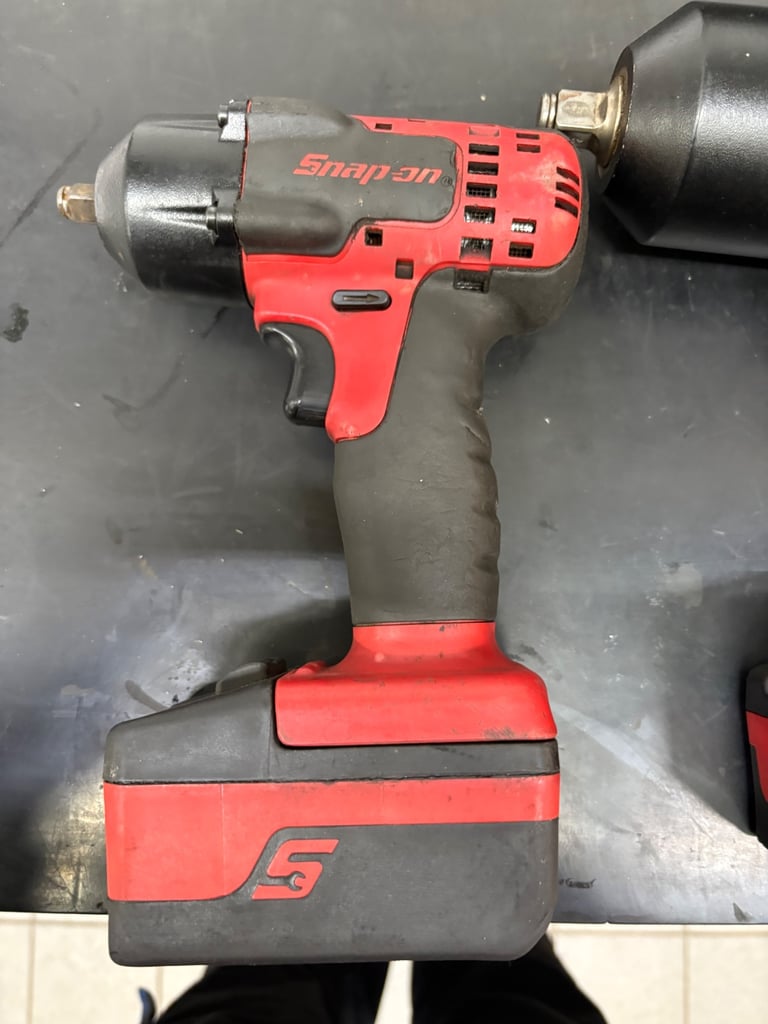 Snap-on 3/8 impact gun