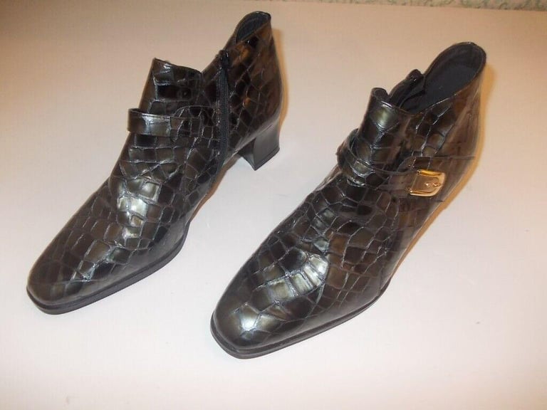 image for  Stunning Moda in Pelle croc leather ankle boots,  size 6