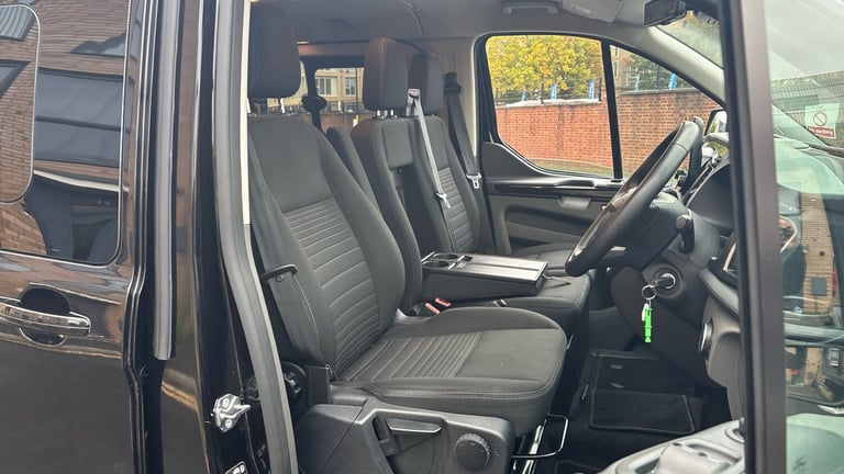 2023 Ford Transit Custom 2.0 EcoBlue 170ps Low Roof D/Cab Limited Van Auto PANEL VAN DIESEL Autom...