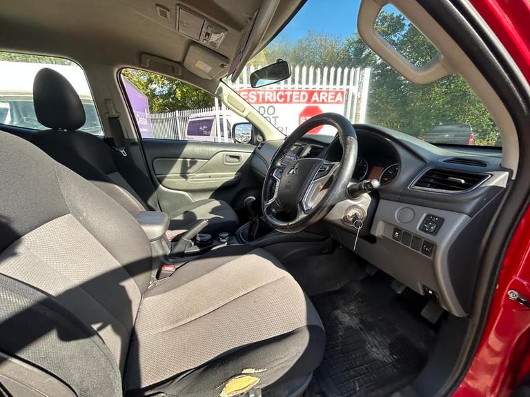 2019 Mitsubishi L200 L200 4Life DI-D 4x4 DIESEL Manual
