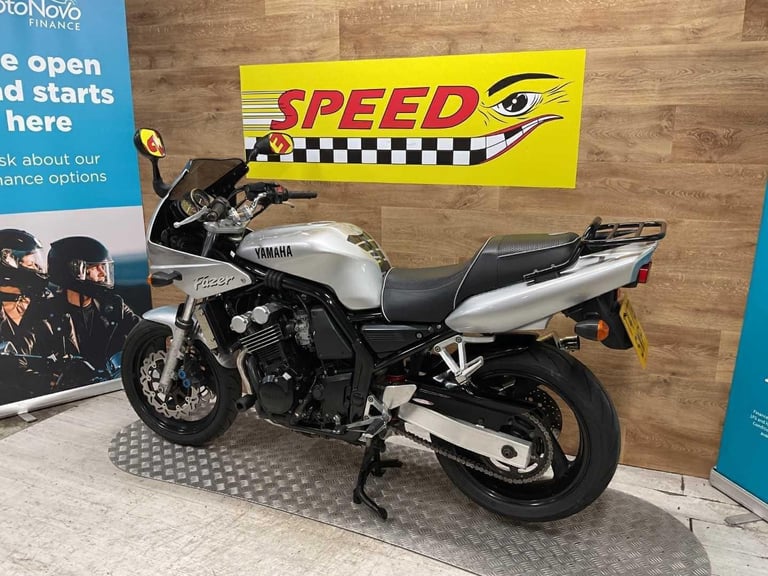 Yamaha FZS600 Fazer