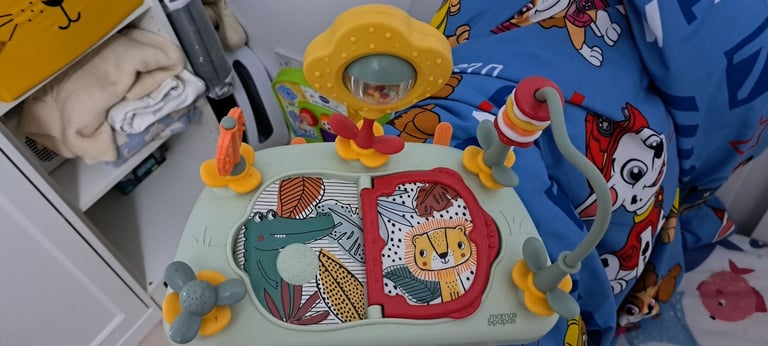 Mamas & Papas baby bug seat high chair