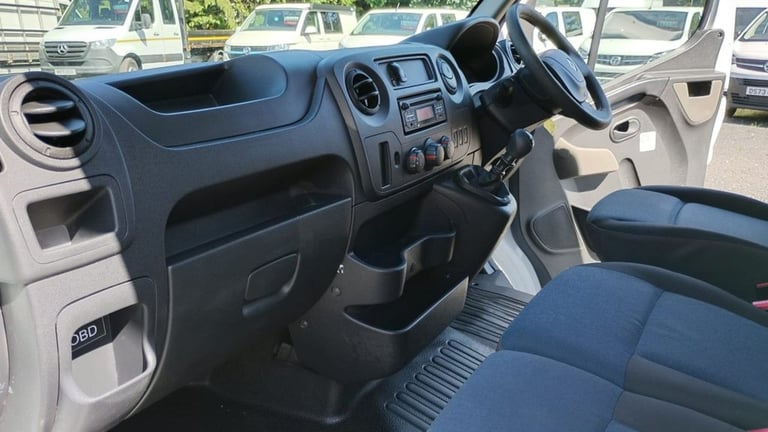 2018 Renault Master 17 SEAT MINIBUS LWB MEDIUM ROOF LM35 145 PS With 6 speed Gearbox, Auto Ligh M...