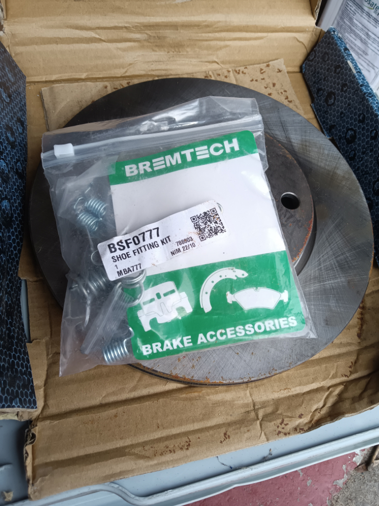 Peugeot 306 Brake discs x 2 