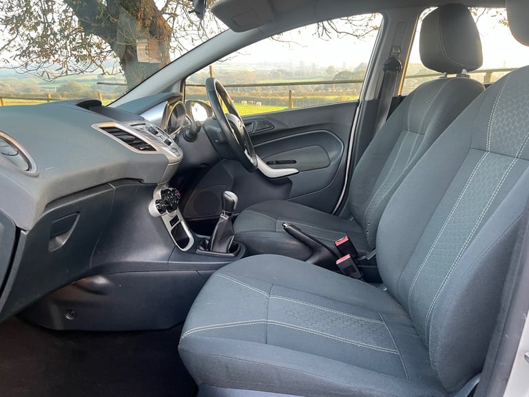 FORD FIESTA 1.25 PETROL MANUAL 5 DOOR HATCHBACK - LONG MOT AND FULL SERVICE HISTORY