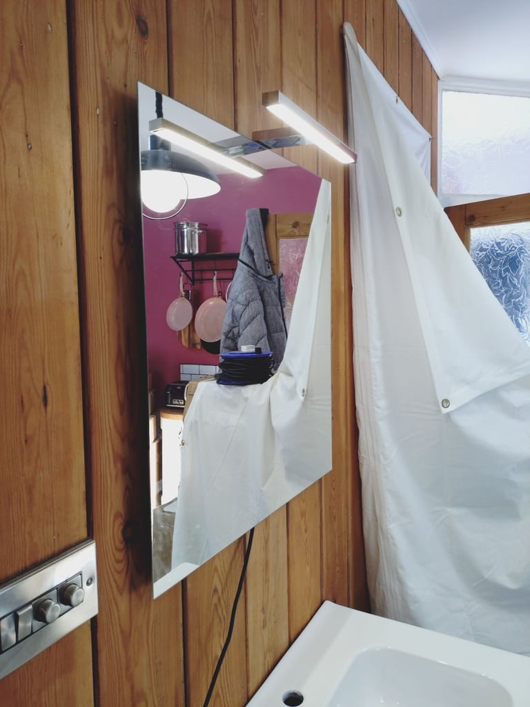 Dansani Luna 60cm Vanity Set inc Porcelain Basin & LED mirror White