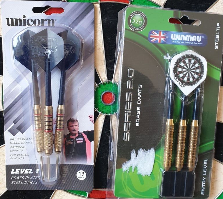 NEW Unicorn Dartboard, Cabinet & 2 Sets of Darts 