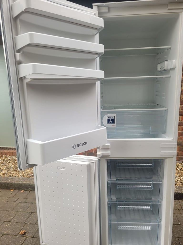 image for Fridge freezer (can deliver)
