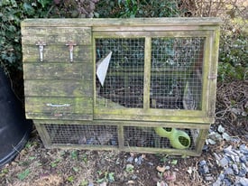 Chicken coop / Rabbit hutch
