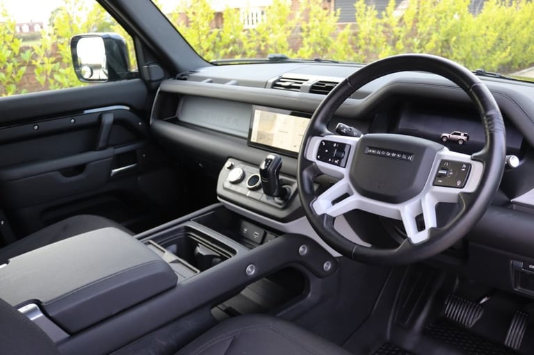 2023 Land Rover Defender 3.0 D250 Hard Top Auto PANEL VAN DIESEL Automatic