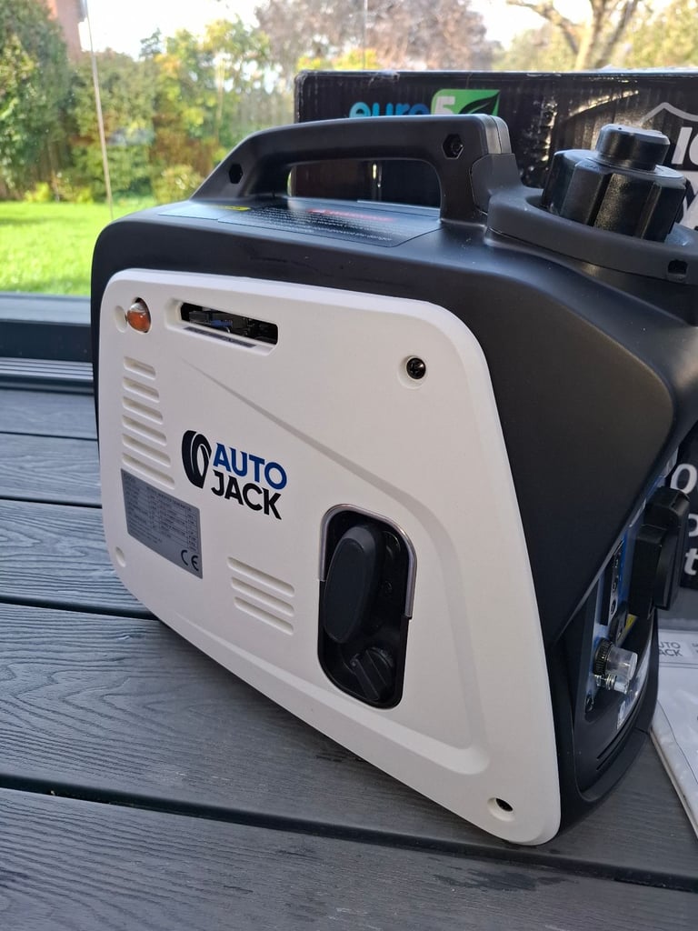 Generator Petrol Autojack IG950i Inverter Generator suitcase style generator