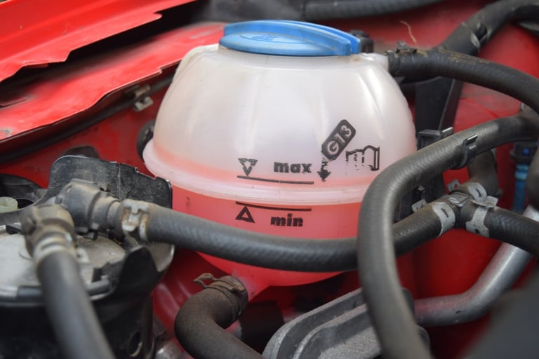 VOLKSWAGEN POLO 1.4 TDI BlueMotion Tech Match Red Manual Diesel 2016