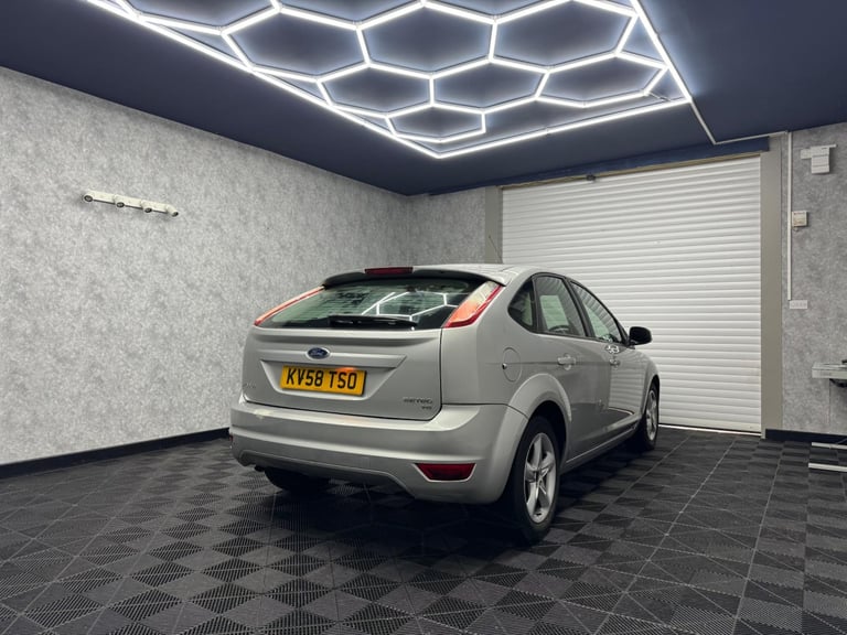 2008 Ford Focus 1.6 Zetec 5dr HATCHBACK Petrol Automatic