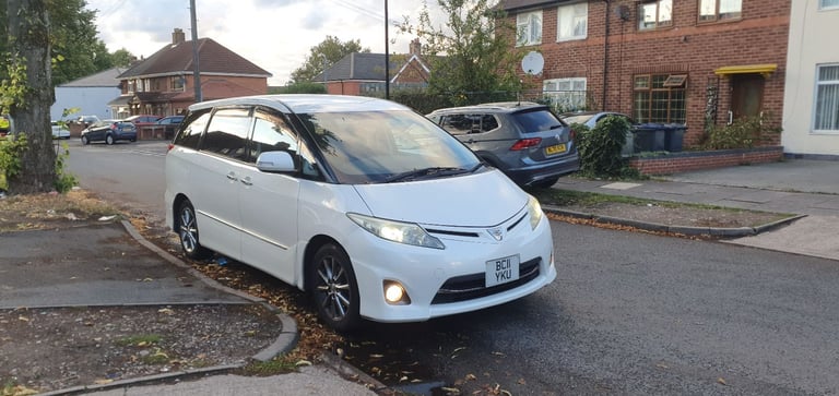 2011 Toyota Estima, 2.4L, 7-Seater Auto