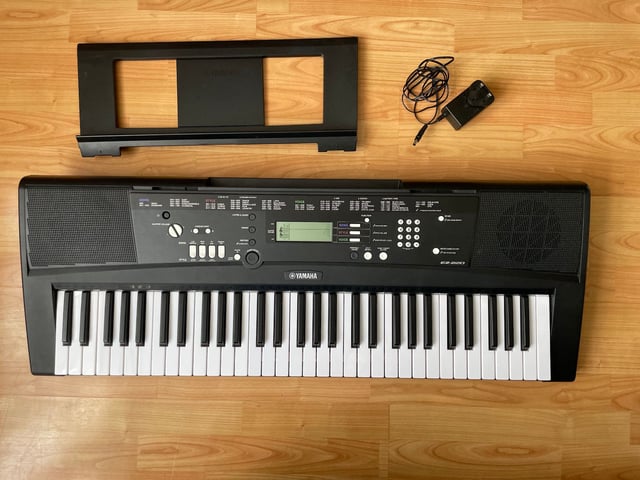 Piano Keyboard Ez 220 Yamaha EZ-220 Lighted 61-Key Touch-Sensitive - Main Image