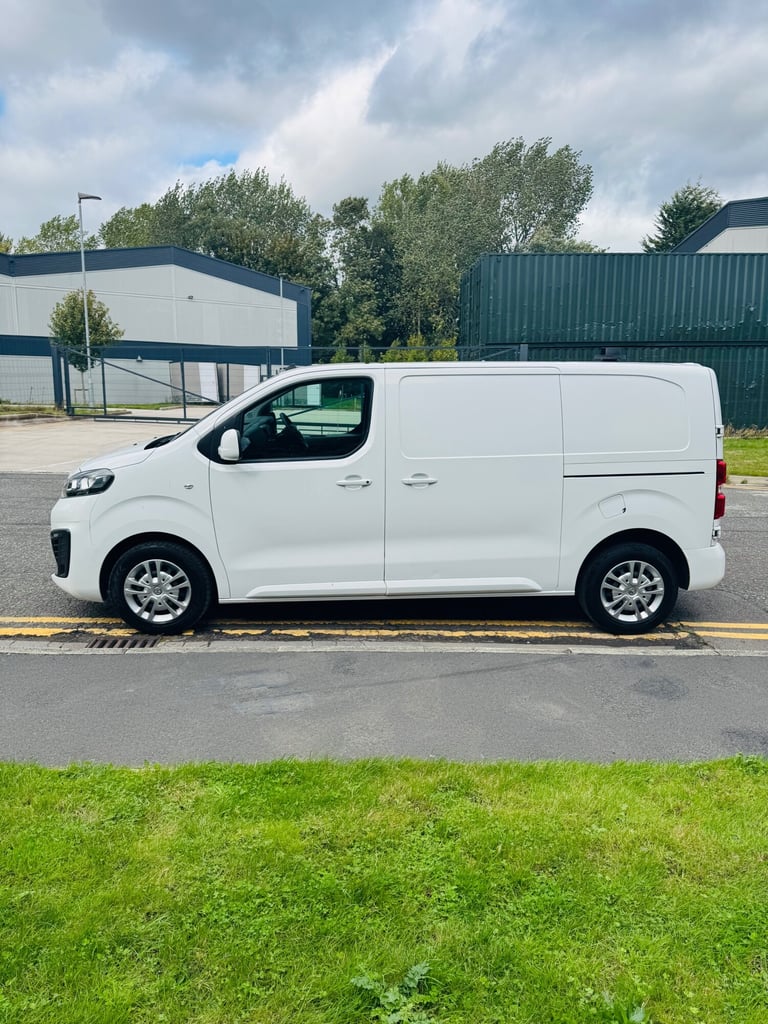 2021 Vauxhall Vivaro 3100 2.0d 120PS Sportive H1 Van, 101K MILES, FSH PANEL VAN Diesel Manual