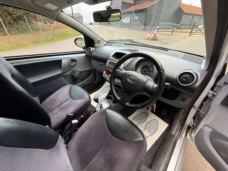 2008 Toyota AYGO 1.0 VVT-i Platinum Hatchback 3dr Petrol MultiMode Euro 4 (AC) (67 bhp) Hatchback...