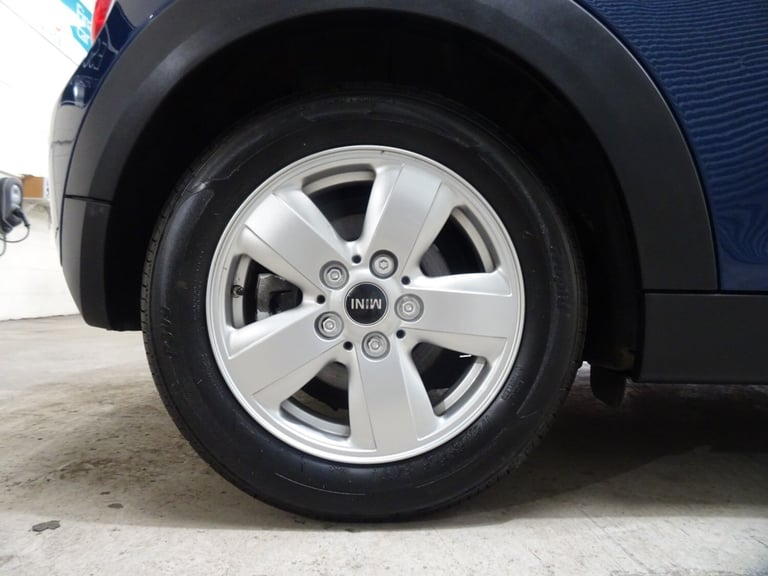 Mini Hatchback 1.5 Cooper 3dr Automatic *LOW MILEAGE*ONLY 16000 MILES FROM NEW*