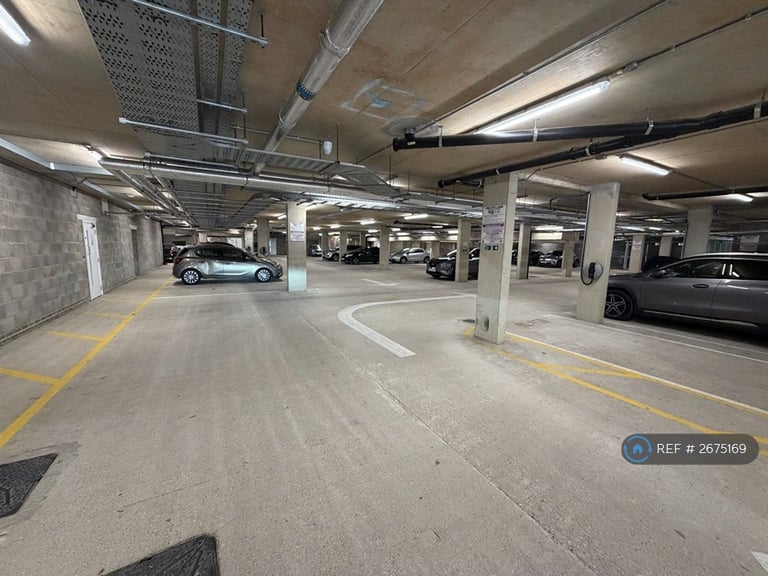 1 bedroom flat in Calotype Lane, Harrow, HA1 (1 bed) (#2675169)