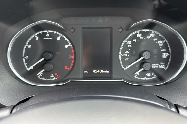  Toyota Yaris 1.5 Vvt I Icon Hatchback 5dr Petrol Manual Euro 6 111 Ps Petrol