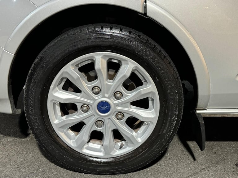 2022 Ford Tourneo Custom 2.0 EcoBlue 130ps L/R 8 Seater Titanium Auto MPV DIESEL Automatic