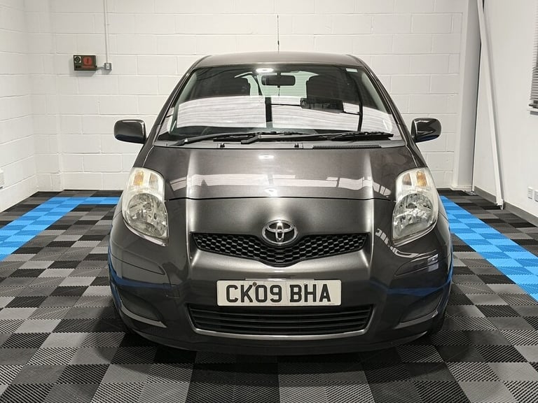 2009 Toyota Yaris VVT-i TR Hatchback Petrol Manual