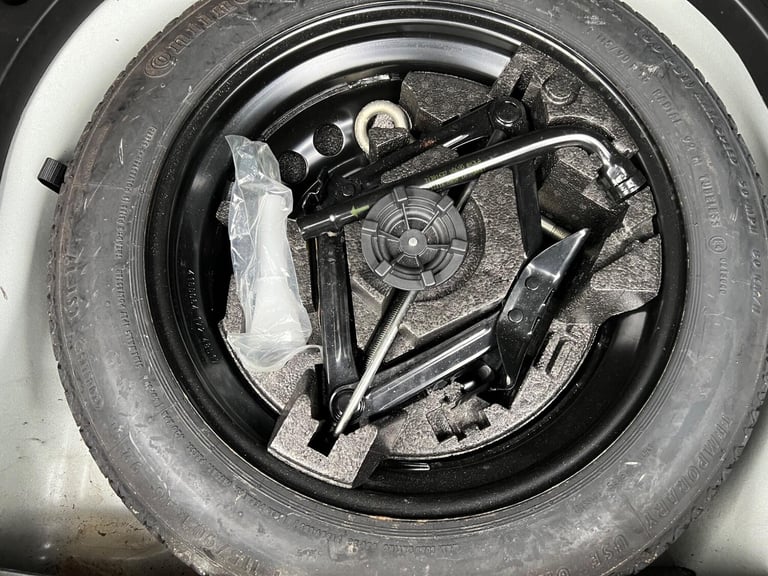 2016 Volvo V40 2.0 D2 SE Lux Nav Euro 6 (s/s) 5dr HATCHBACK Diesel Manual