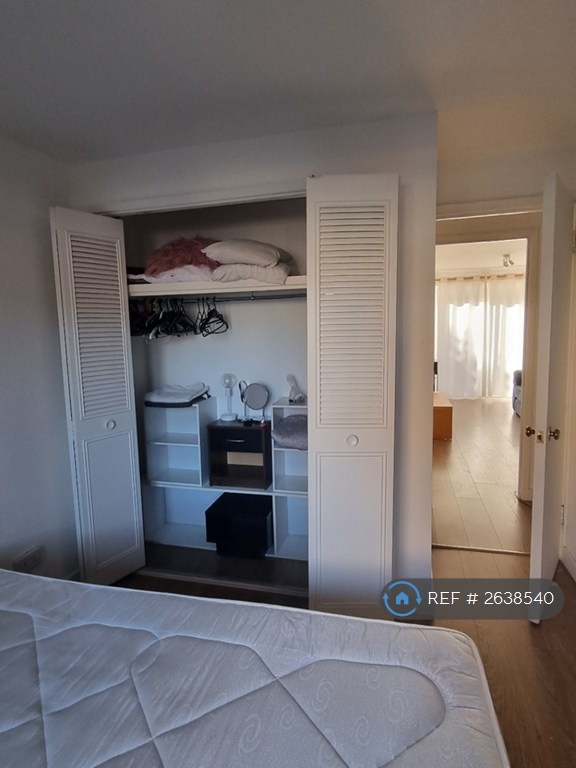 1 bedroom flat in Braziers Quay, Bishop's Stortford, CM23 (1 bed) (#2638540)