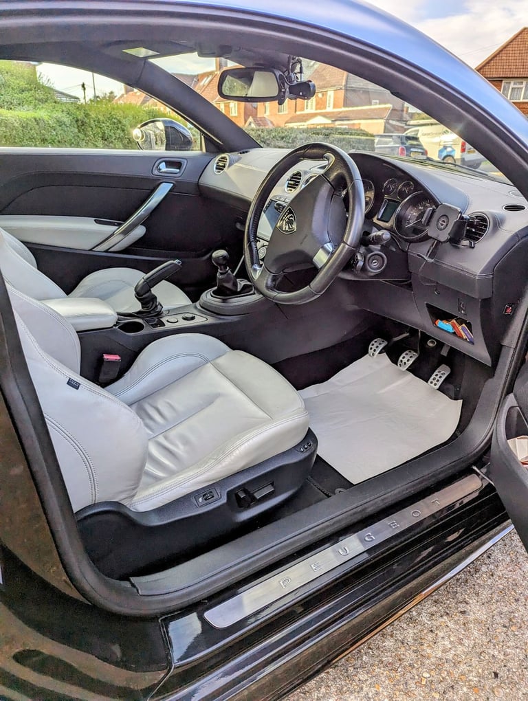 Peugeot, RCZ, Coupe, 2011, Manual, 1598 (cc), 2 doors