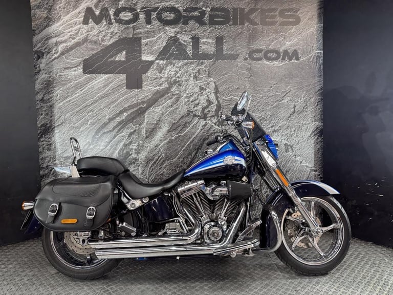 HARLEY DAVIDSON SOFTAIL CVO ST CONVERTIBLE 2010