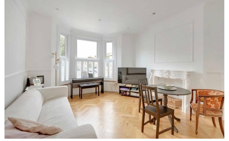 Modern 2-Bed Flat – Holland Road, NW10 5AX 