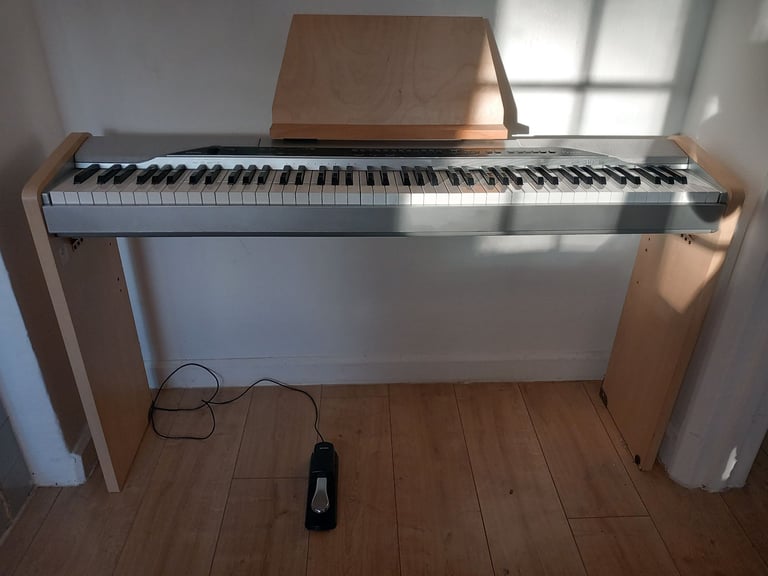 Digital Piano - Casio Privia PX-310 - 88 key - Weighted keys - MIDI - Headphone Socket 