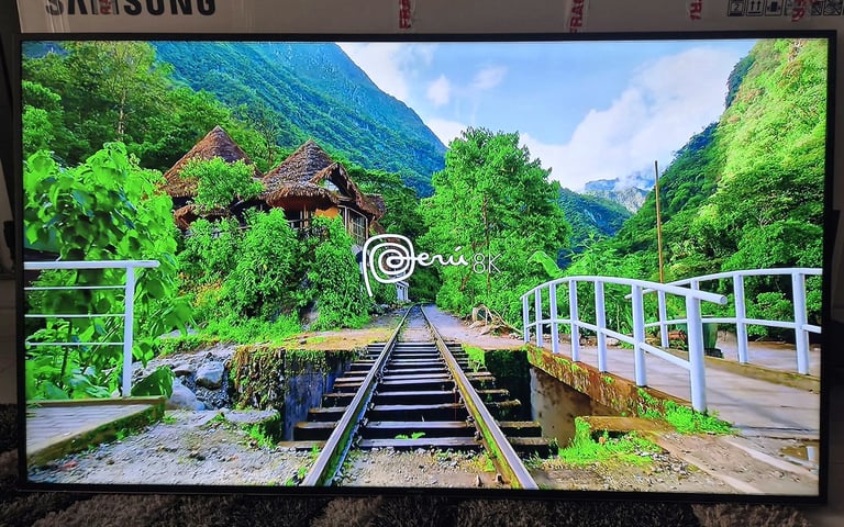 image for 75" SAMSUNG UE75JU6400K Series 6 Ultra HD 4K Smart LED TV with Freeview HD and Built-in Wi-Fi