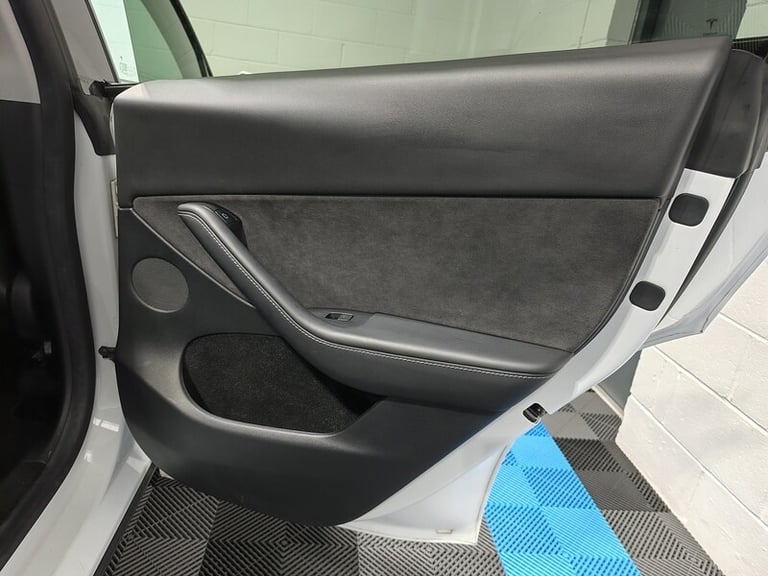 2022 Tesla Model Y Long Range AWD 5dr Auto MPV ELECTRIC Automatic