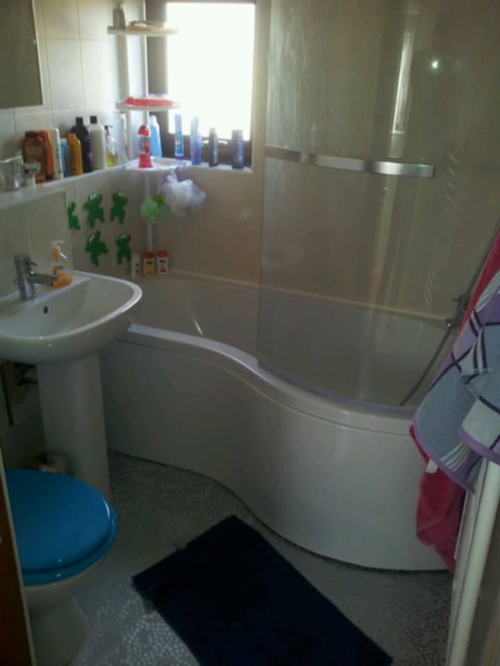 Single room to rent.