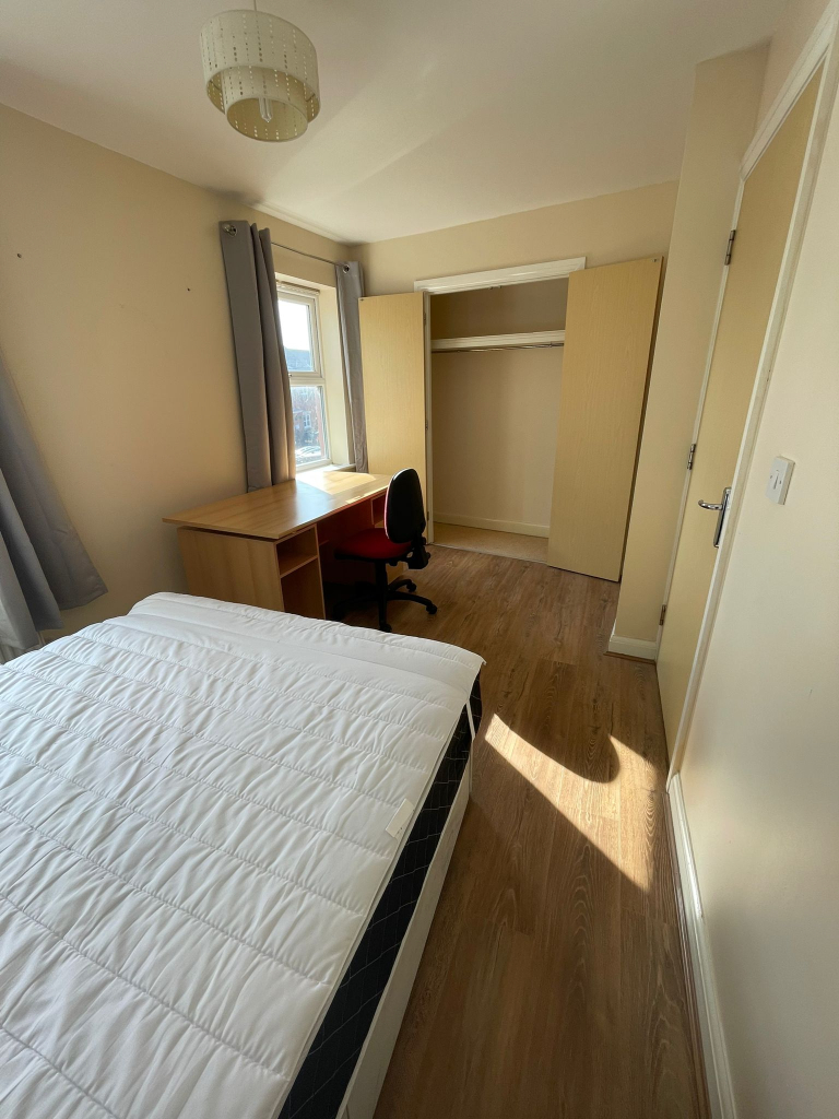 Room to rent in shared house