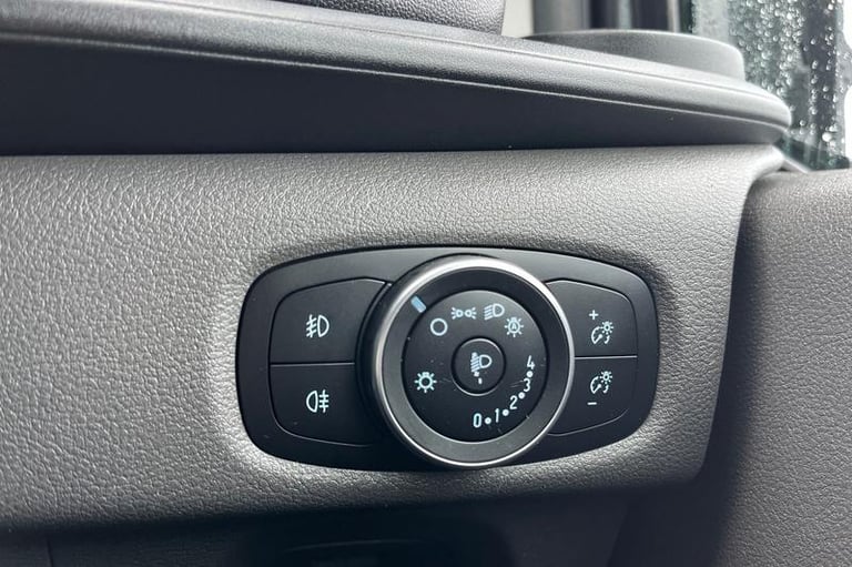 2019 Ford Transit Custom 2.0 EcoBlue 170ps Low Roof D/Cab Limited Van Auto PANEL VAN DIESEL Autom...