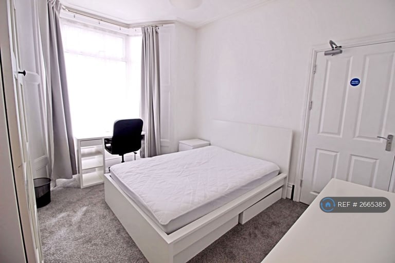 5 bedroom house in Rhyddings Terrace, Brynmill, Swansea, SA2 (5 bed) (#2665385)