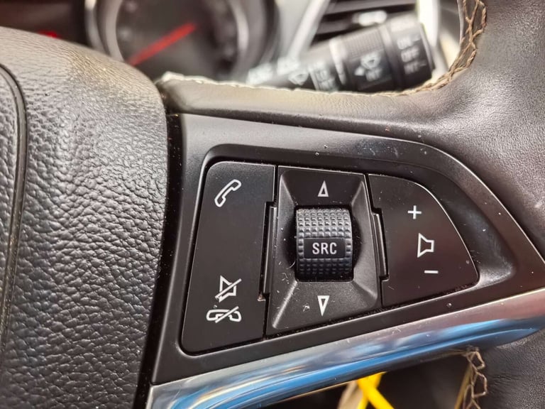 2015 Vauxhall Mokka 1.4 Mokka SE T Auto 5dr - Sunroof - Full Service History! SUV Petrol Automatic