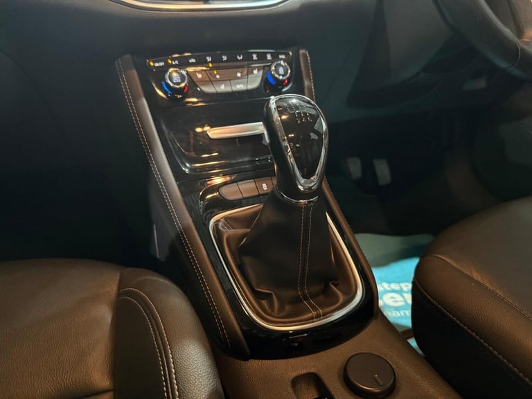 VAUXHALL ASTRA 1.4i Turbo Elite Nav Euro 6 5dr 2017